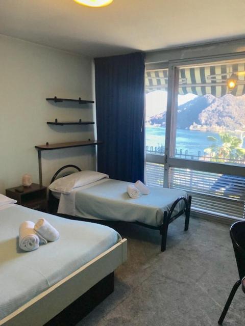 Hotel Carillon Lavena Ponte Tresa Zewnętrze zdjęcie