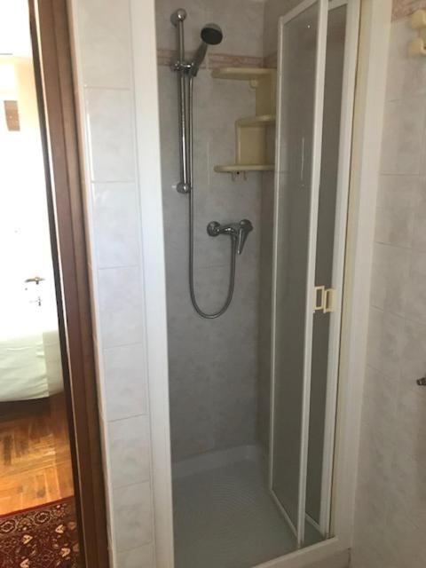 Hotel Carillon Lavena Ponte Tresa Zewnętrze zdjęcie