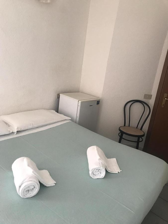 Hotel Carillon Lavena Ponte Tresa Zewnętrze zdjęcie